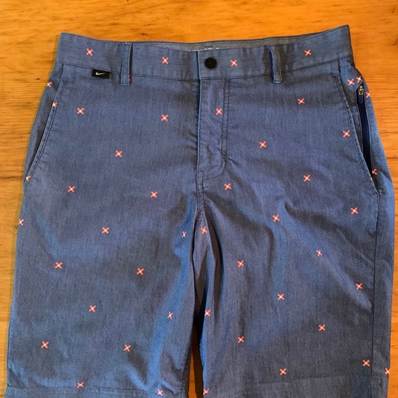 Nike golf shorts - Picture 3 of 4